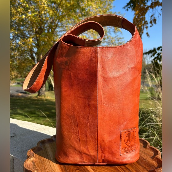 Berliner Bag Handbags - Vintage Berliner Bag Emelia Brown Leather Hobo Shoulder Bag EUC